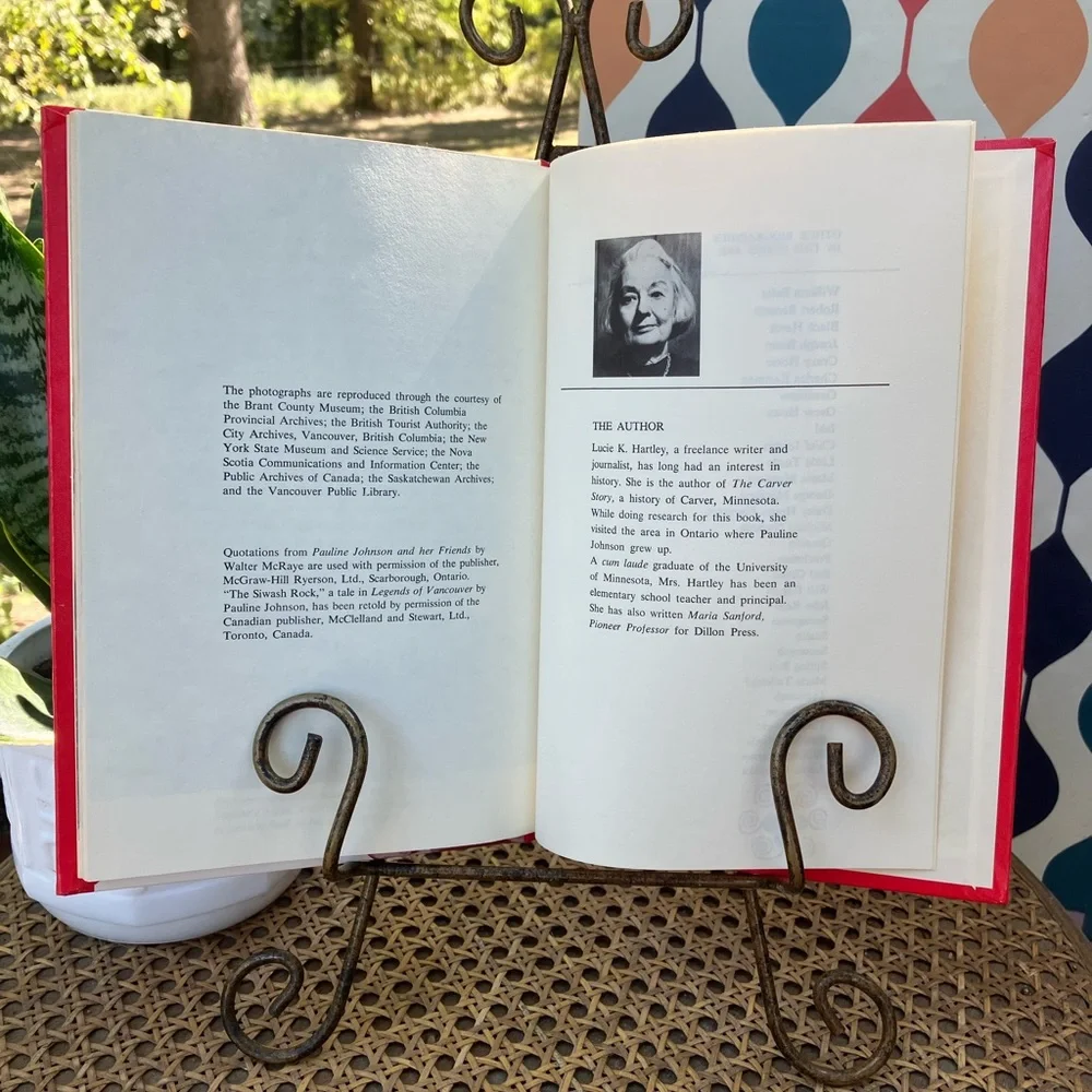 Pauline Johnson The Story of an American Indian by Lucie Hartley 1980 Hardback - Picture 11 of 13